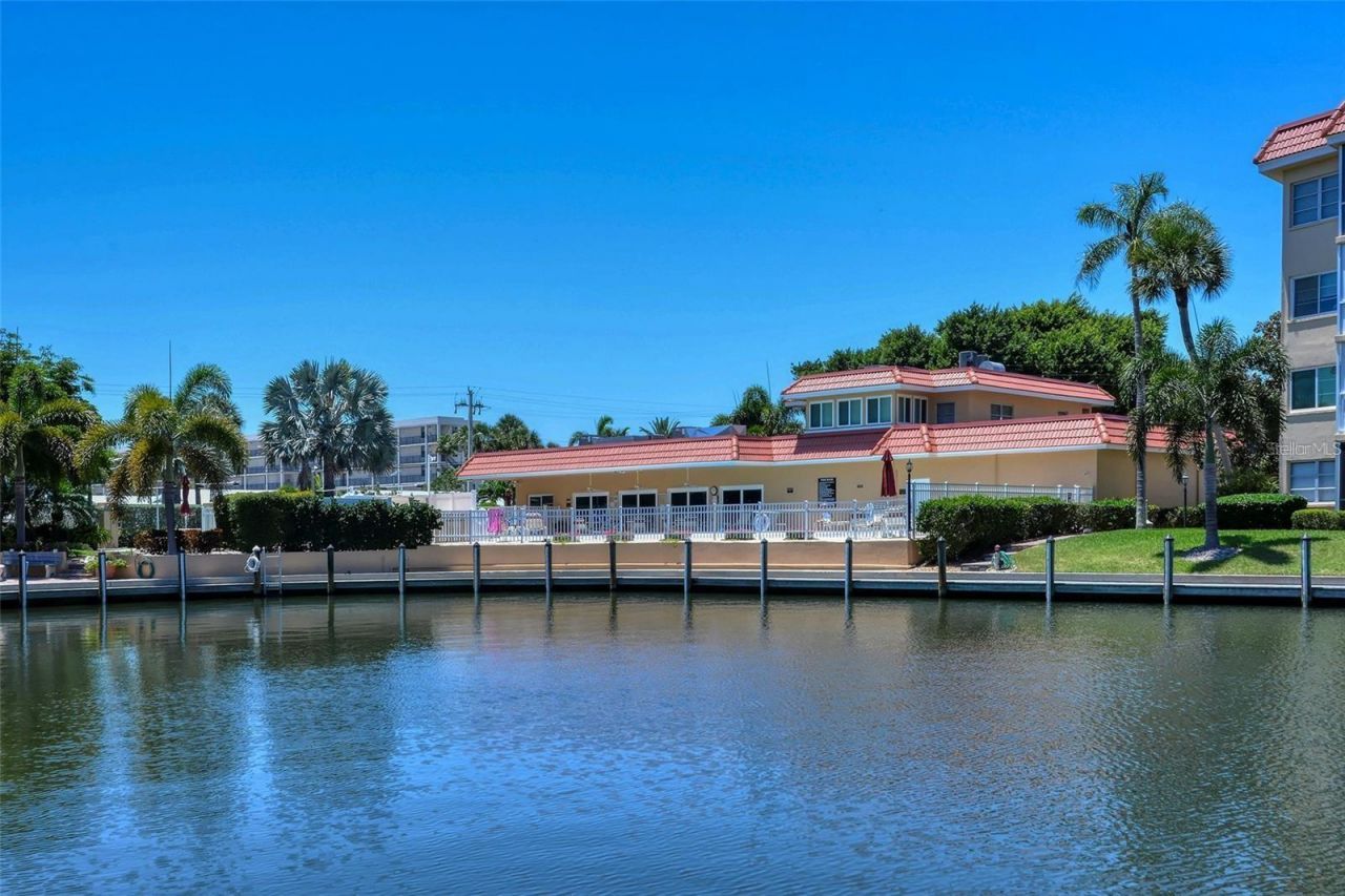 1300 N Portofino Drive , Unit 305, Sarasota, FL 34242 Photo