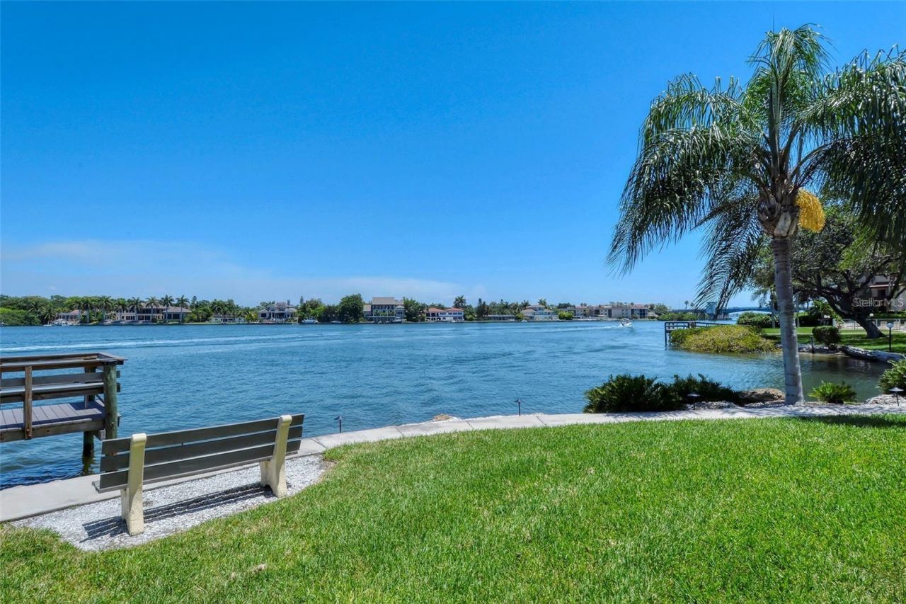 1300 N Portofino Drive , Unit 305, Sarasota, FL 34242 Photo