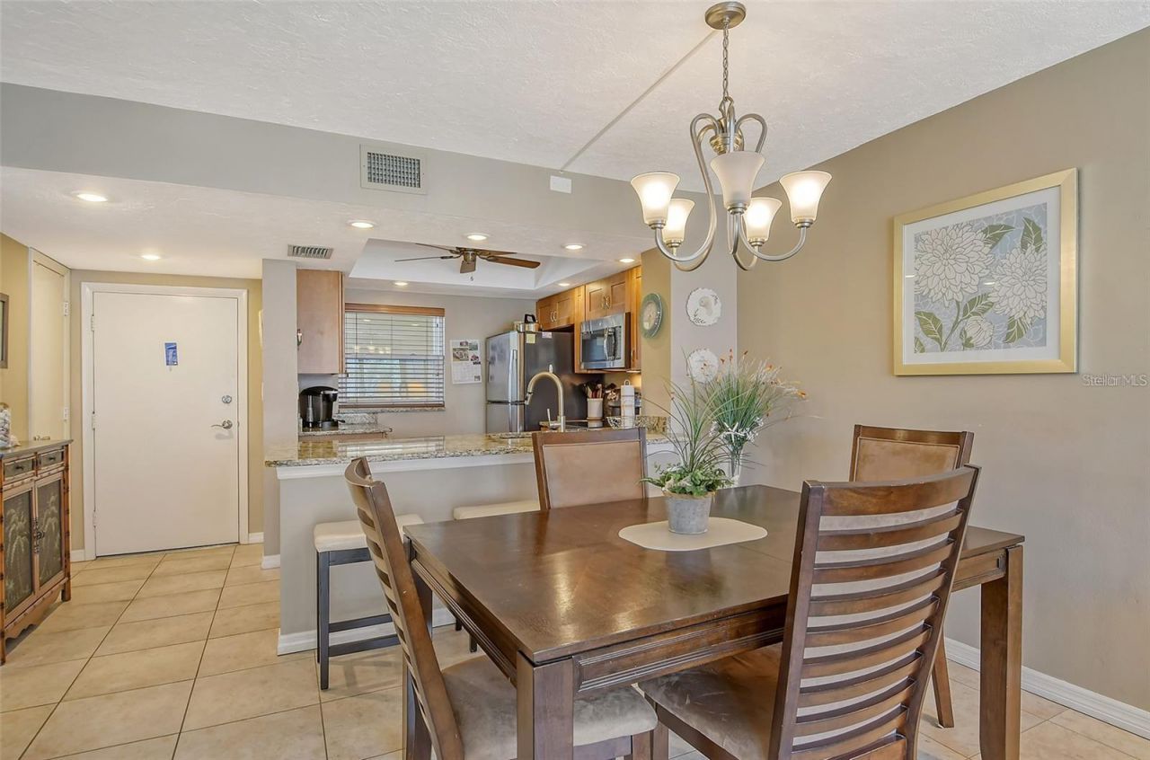 1300 N Portofino Drive , Unit 305, Sarasota, FL 34242 Photo