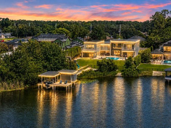 8922 UNIVERSITY BOULEVARD , ORLANDO, FL 32817