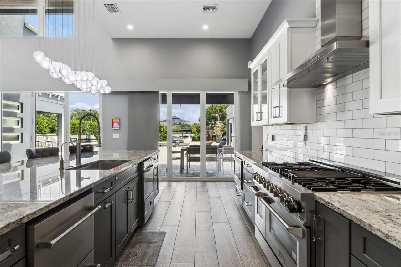 8922 University Boulevard, Orlando, FL 32817 Photo