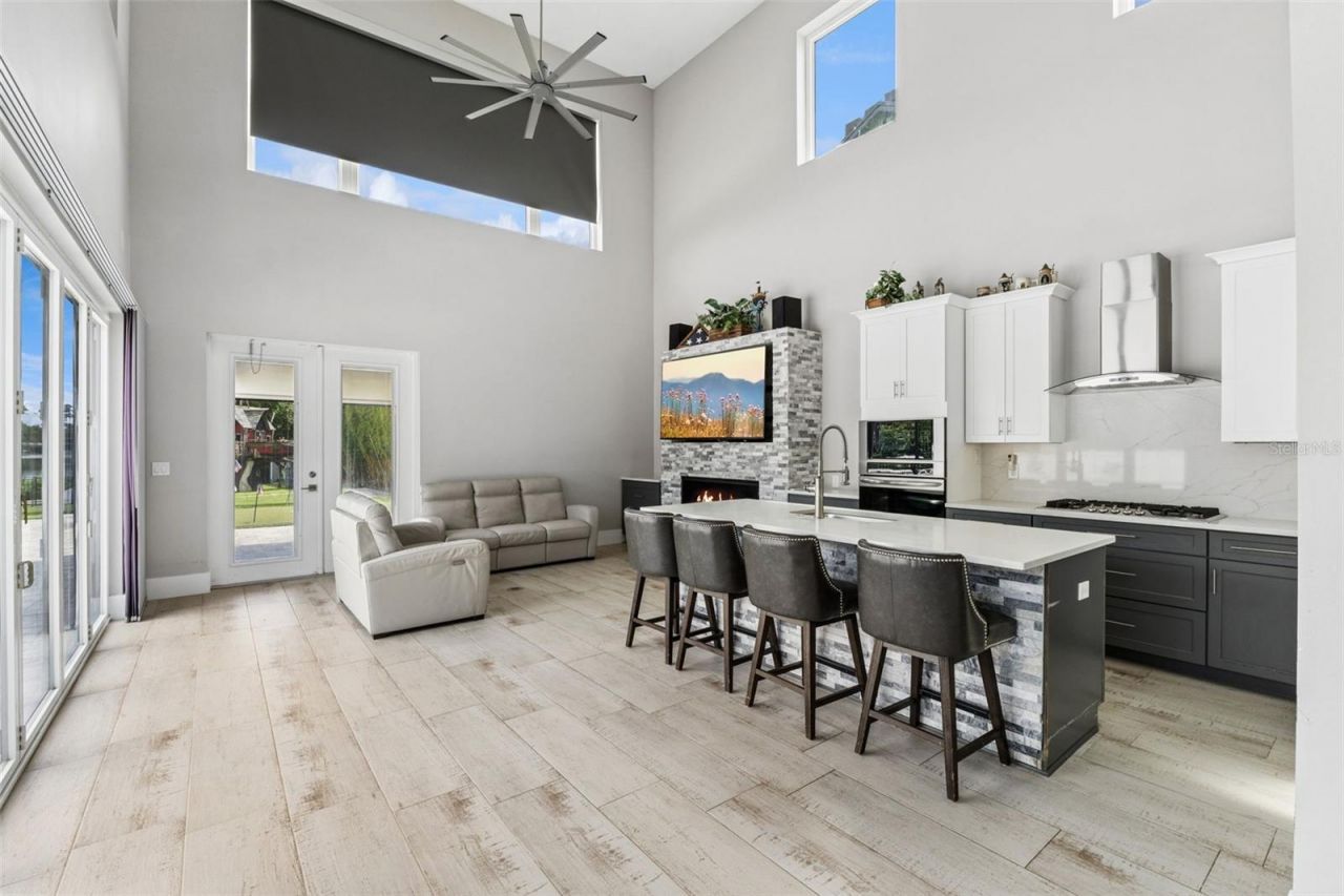 8922 University Boulevard, Orlando, FL 32817 Photo