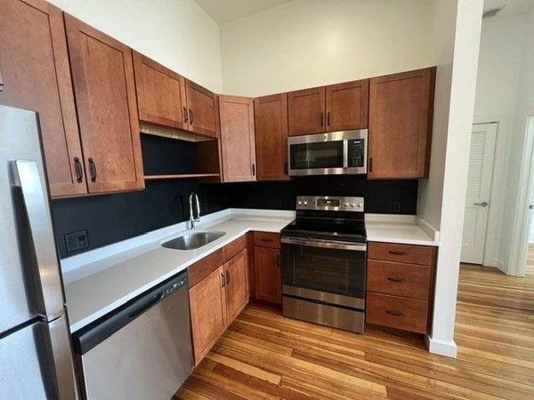 250 Main Street, Unit A204, Bridgewater, MA 02324