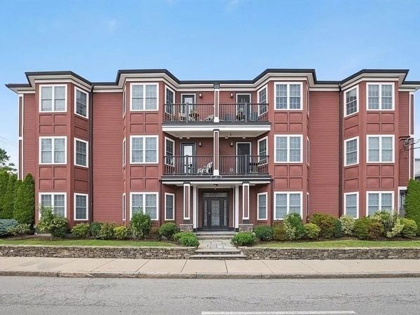 32 Common St., Unit 3-4, Waltham, MA 02451