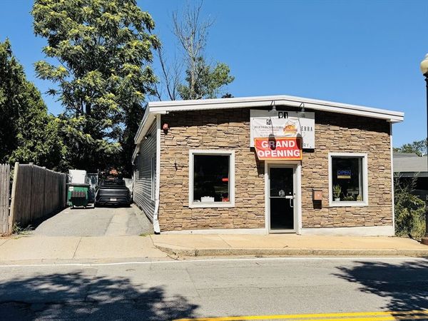 9 Sterling St, Clinton, MA 01510