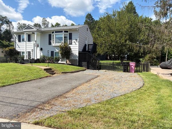 8214 CLAREMONT STREET, MANASSAS, VA 20110