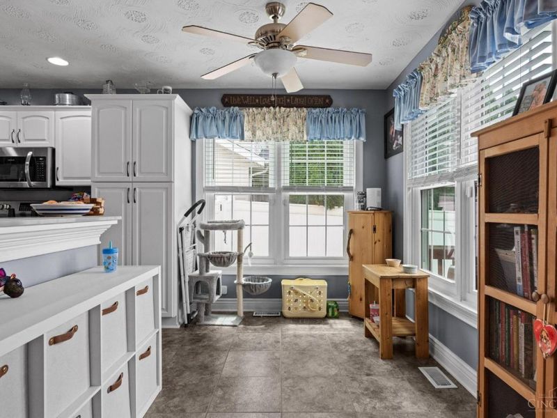 559 Silverado Drive, Wilmington, OH 45177 Photo 8