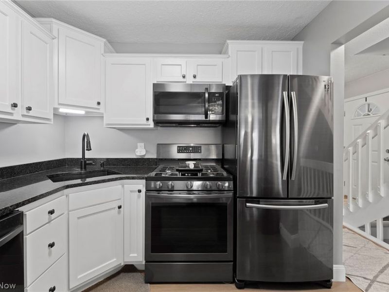 838 Overlook Ridge Drive , Unit 838, Cleveland, OH 44109 Photo 7