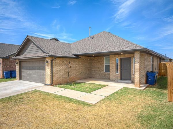1212 La Vista Lane, Kingfisher, OK 73750