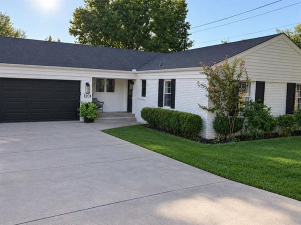 1201 Glenbrook Terrace, Nichols Hills, OK 73116