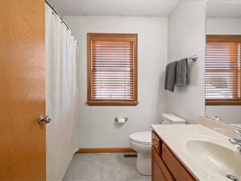 2630 Huntington Drive, Troy, OH 45373 Photo 21