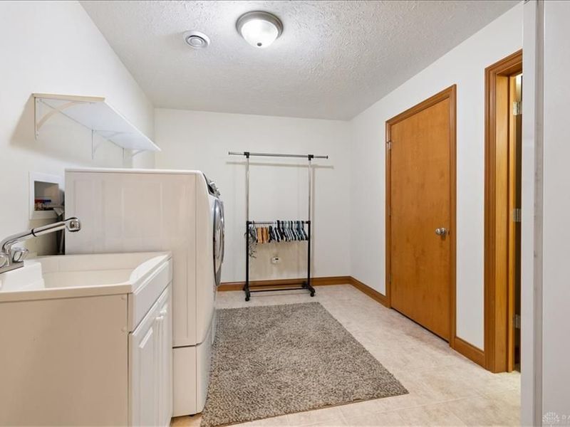 2630 Huntington Drive, Troy, OH 45373 Photo 33