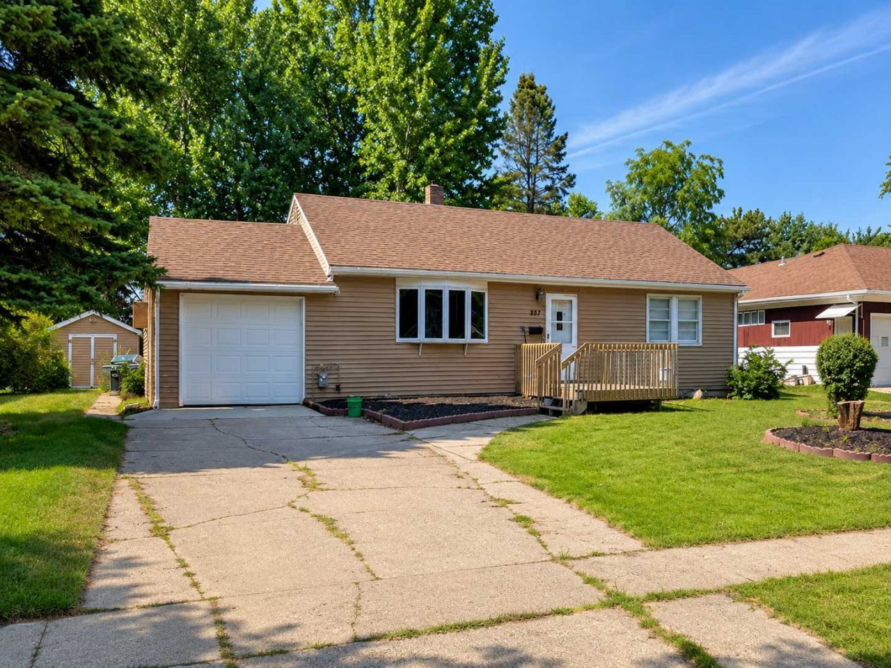 847 3rd Street N primary photo