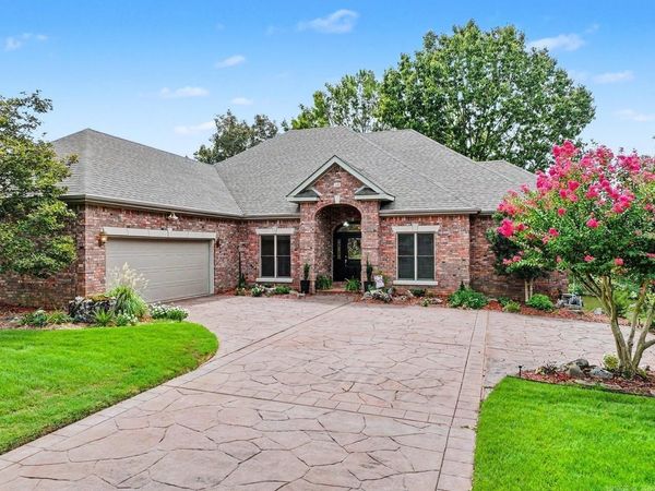 200 Gardens Gate Circle, Hot Springs, AR 71913
