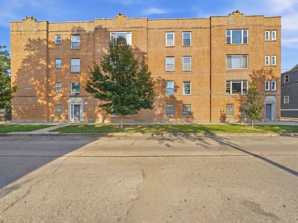 2121 N Saint Louis Avenue , Unit 3S, Chicago, IL 60647