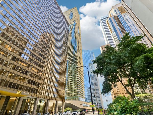 225 N Columbus Drive , Unit 6103, Chicago, IL 60601
