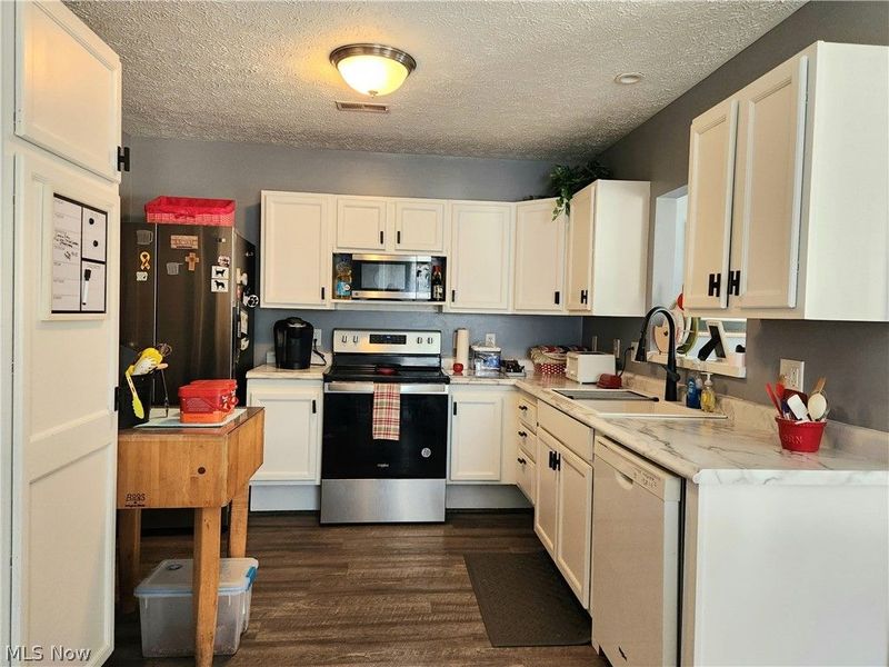 425 Harvest Drive , Ravenna, OH 44266 Photo 8