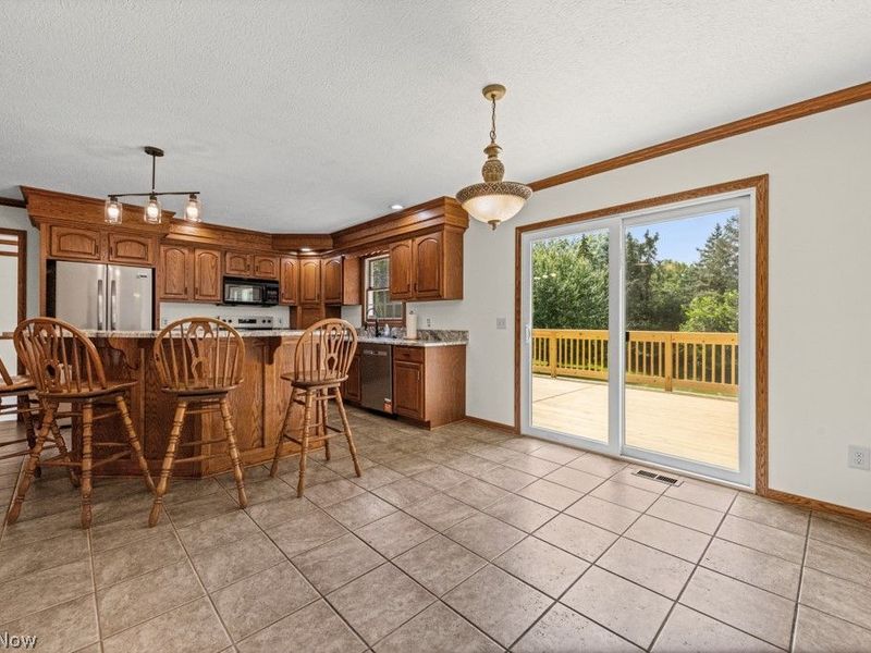 6962 Mapleridge Circle NW, Canton, OH 44718 Photo 16