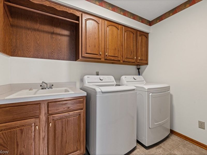 6962 Mapleridge Circle NW, Canton, OH 44718 Photo 20