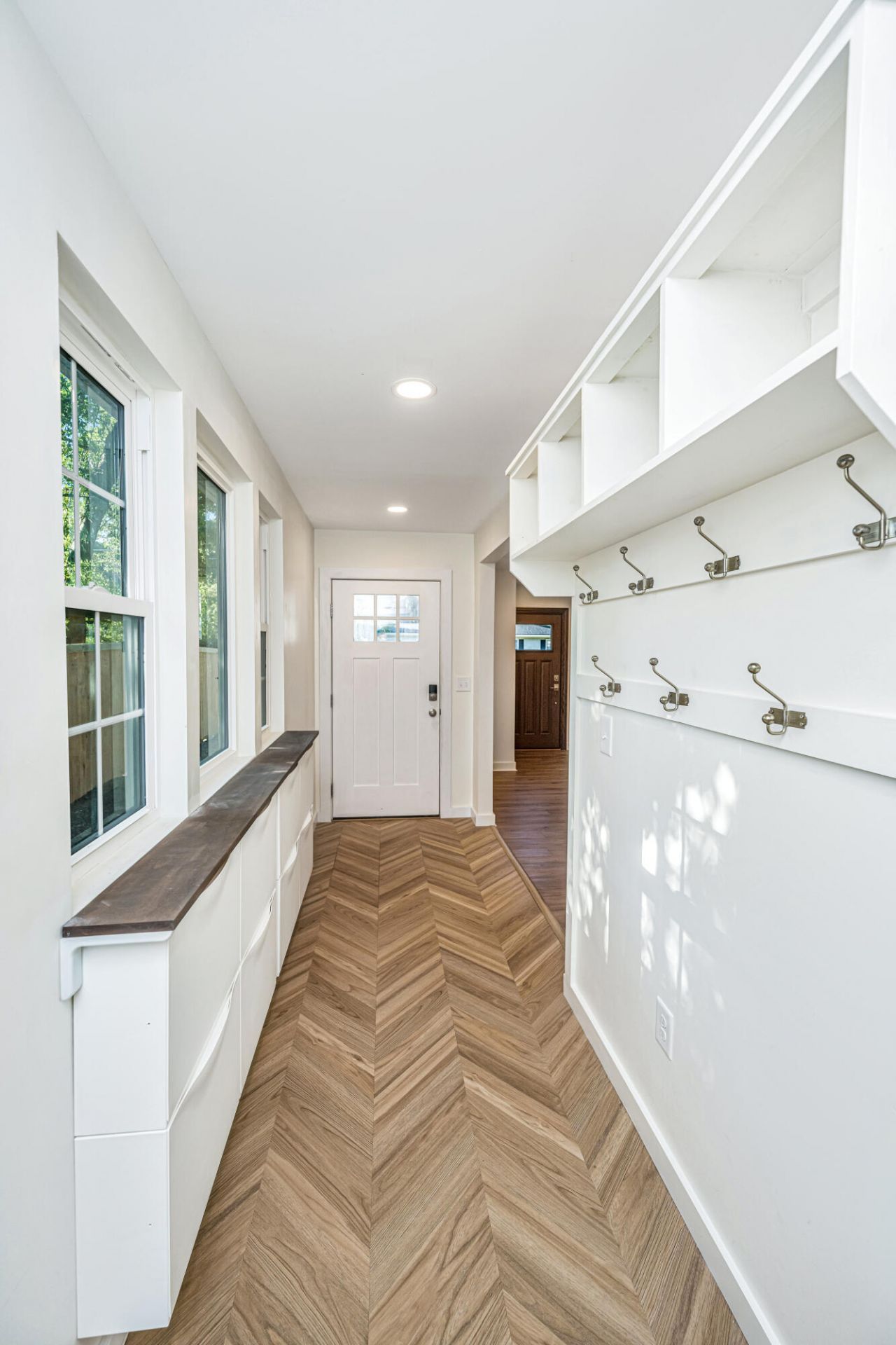5078 Walker Street Photo 17