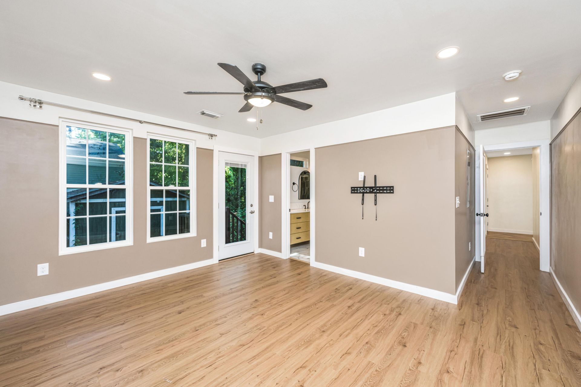 5078 Walker Street Photo 21