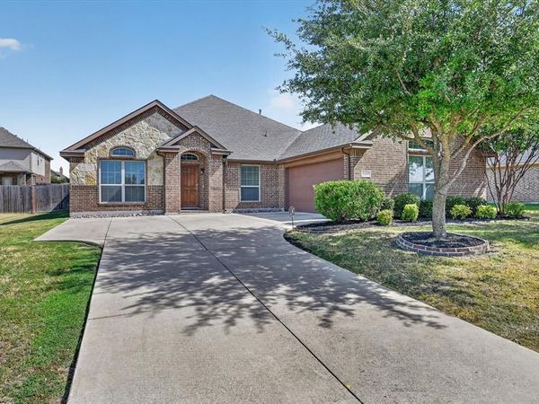 1107 Fairhaven Drive, Glenn Heights, TX 75154