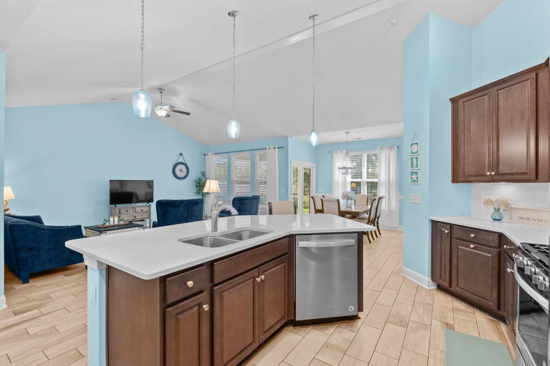 783 Berkshire Ave. Photo 22