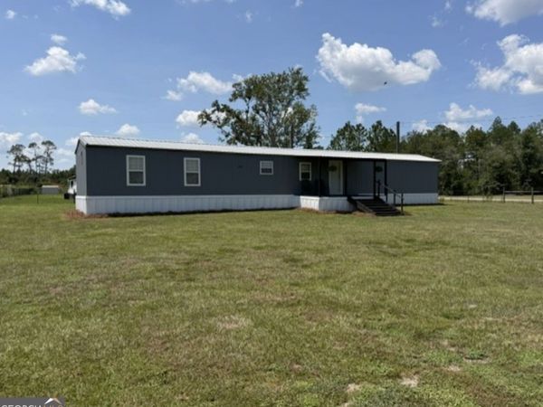 264 Cuttings Loop Road, Homerville, GA 31634