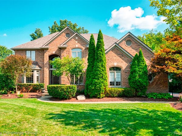 3199 Beach Lake Drive E, Brighton Township, Mi 48380