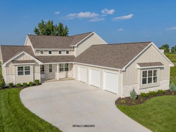 122 BECKERAE COURT, Wrightstown, WI 54180