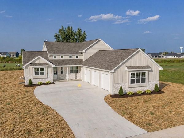 122 BECKERAE COURT, Wrightstown, WI 54180