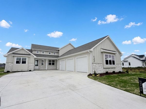 122 BECKERAE COURT, Wrightstown, WI 54180