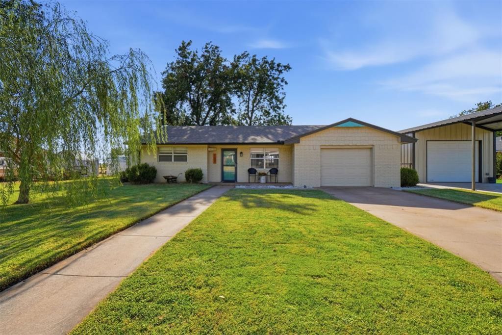 107 Fairview Lane, Tipton, OK 73570 Main Photo