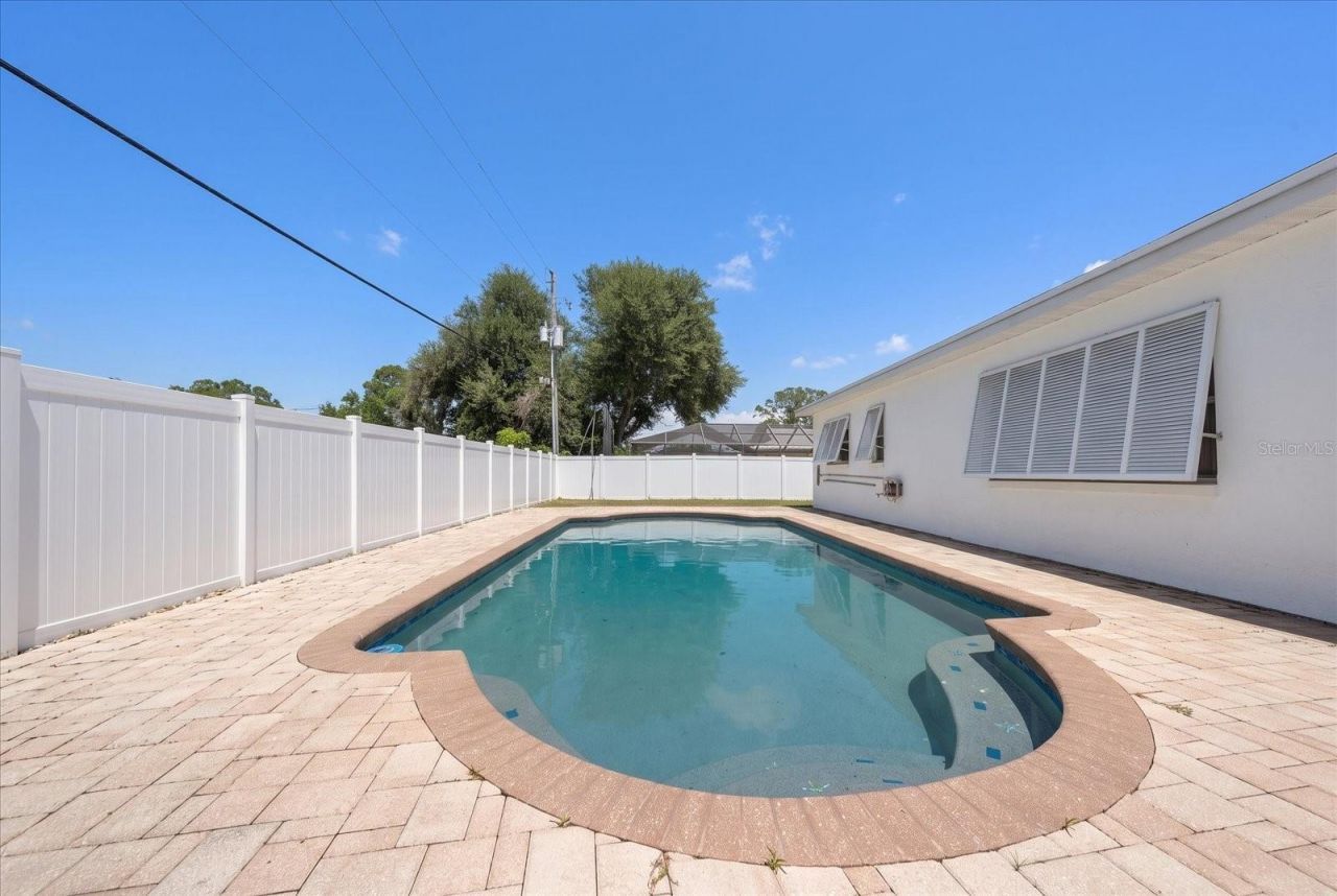 10928 118th Street , Seminole, FL 33778 Photo