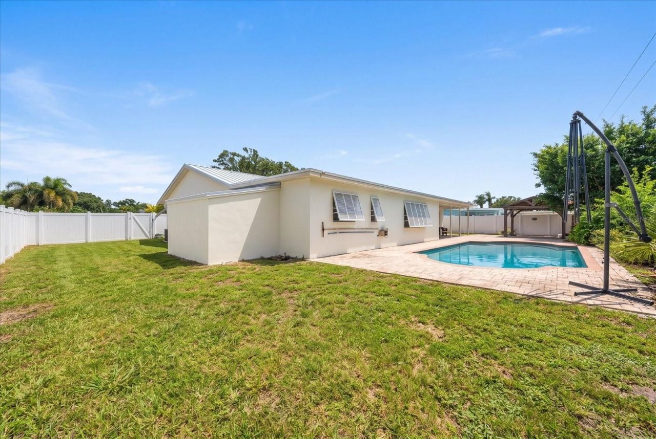10928 118th Street , Seminole, FL 33778 Photo