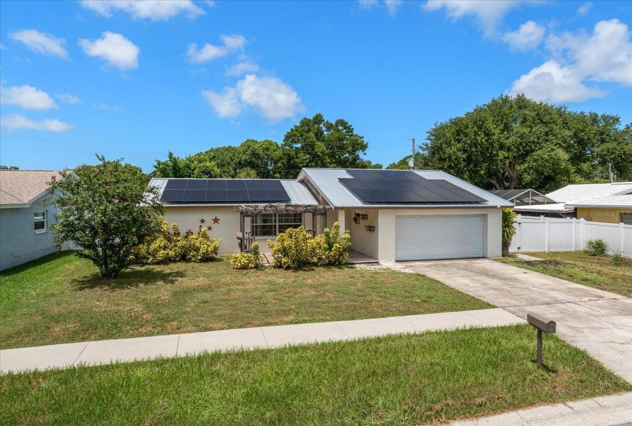 10928 118th Street , Seminole, FL 33778 Photo