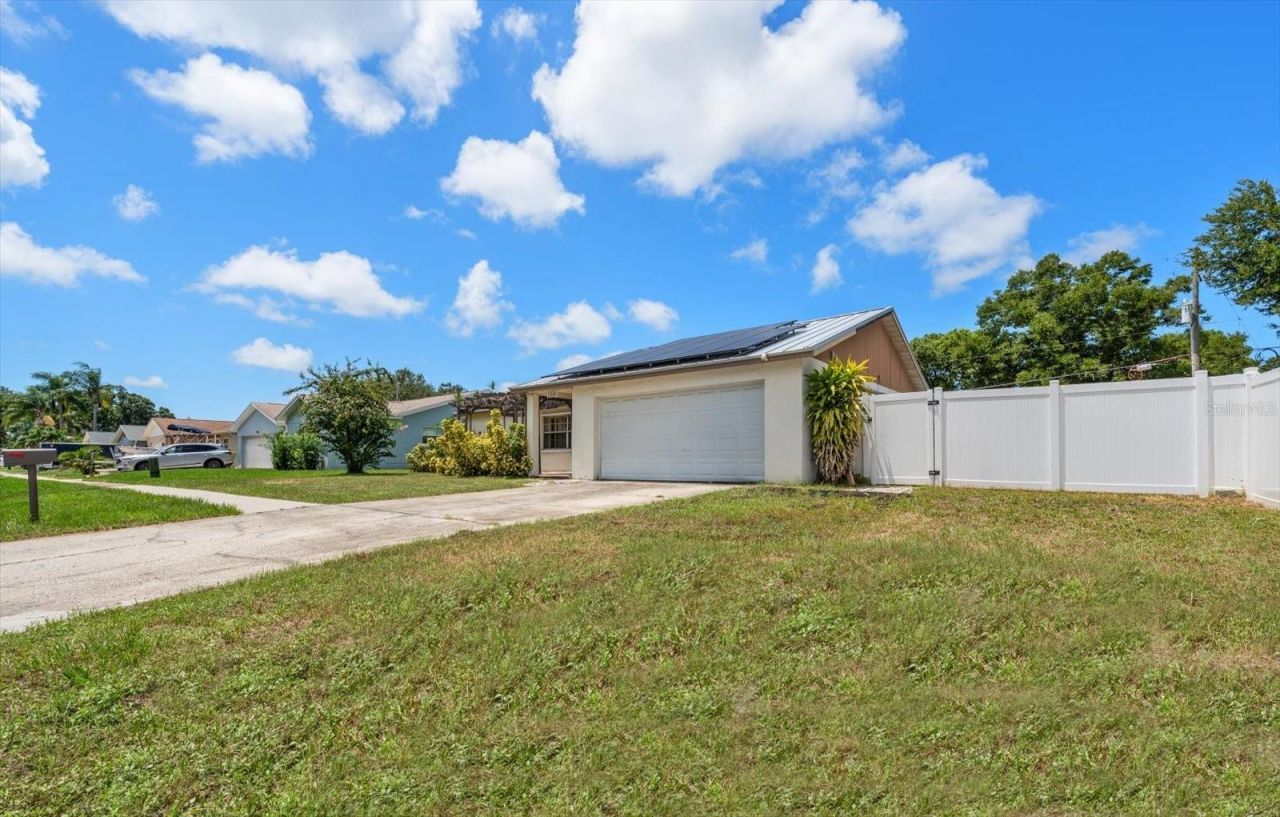 10928 118th Street , Seminole, FL 33778 Photo