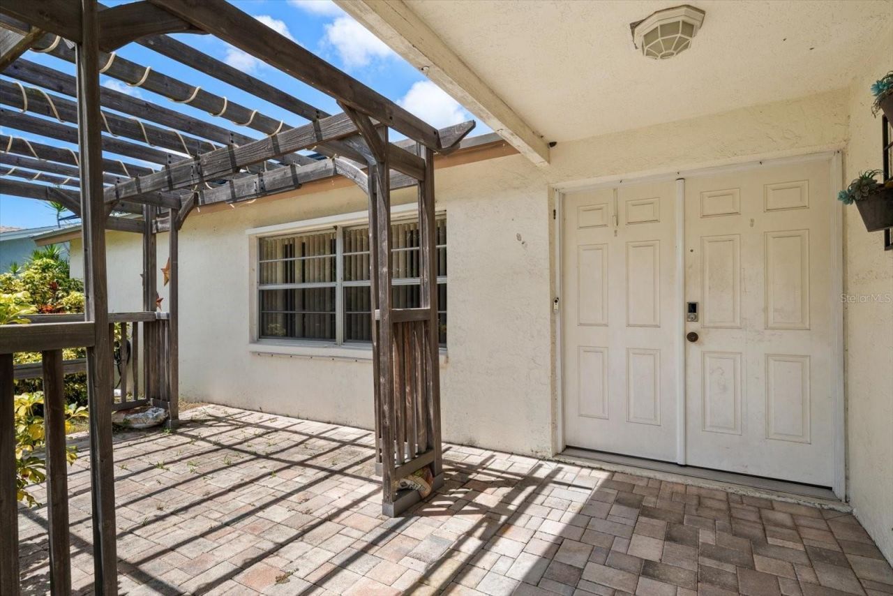 10928 118th Street , Seminole, FL 33778 Photo