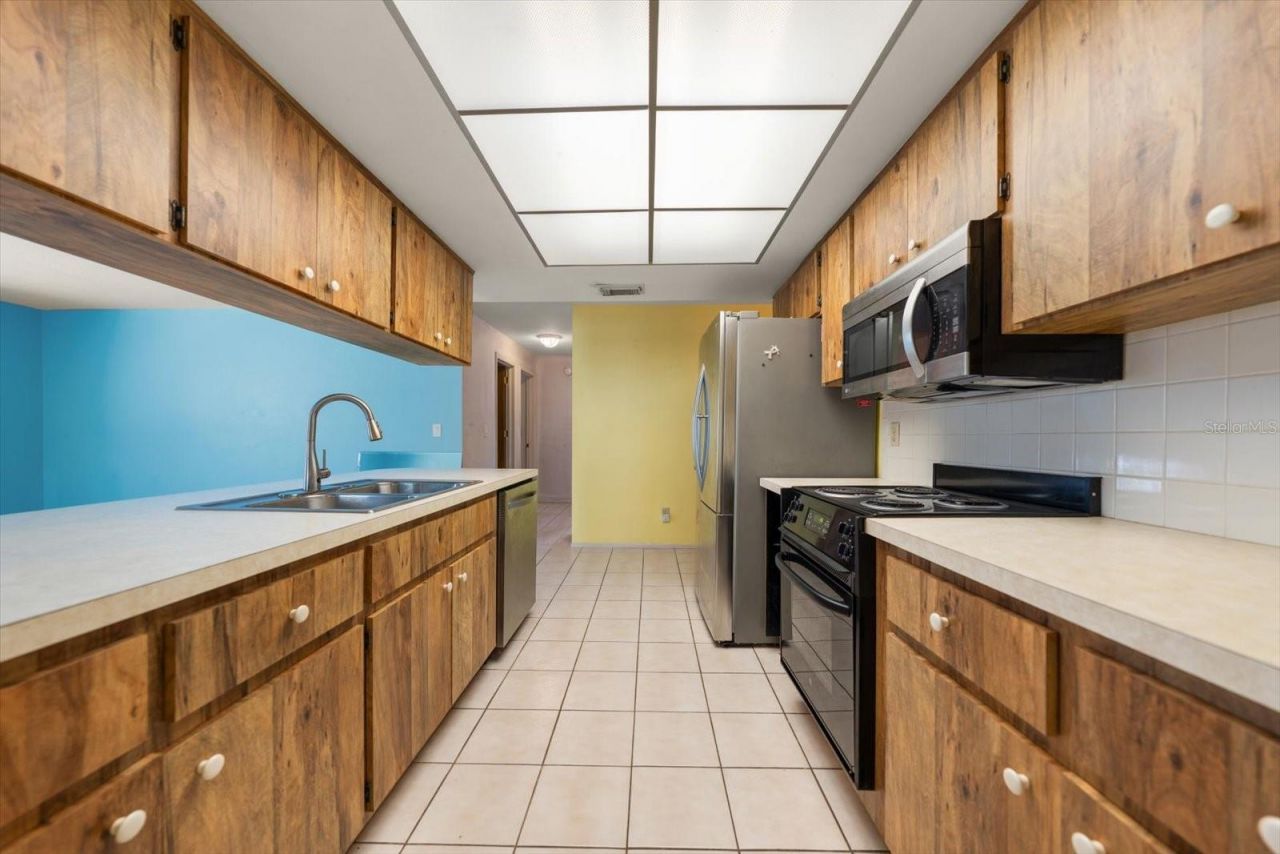 10928 118th Street , Seminole, FL 33778 Photo