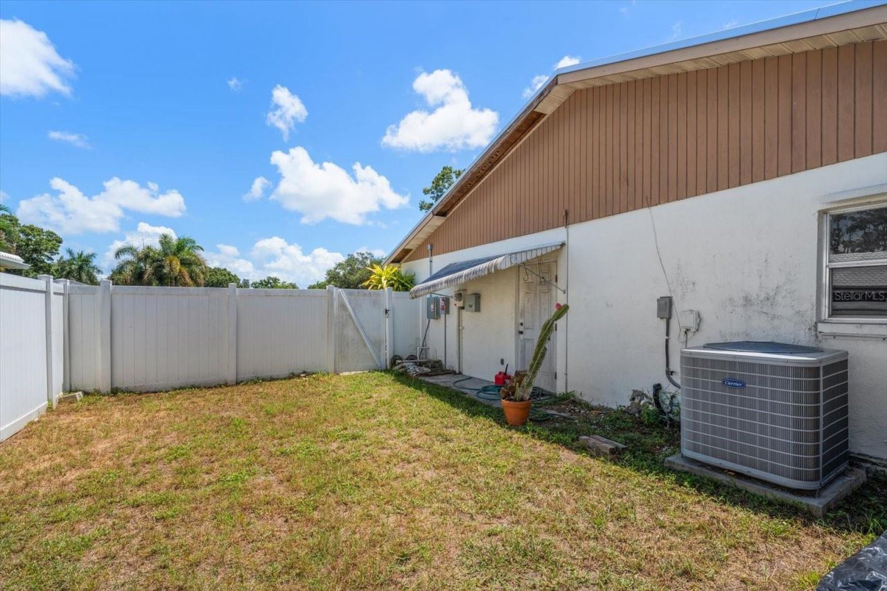 10928 118th Street , Seminole, FL 33778 Photo