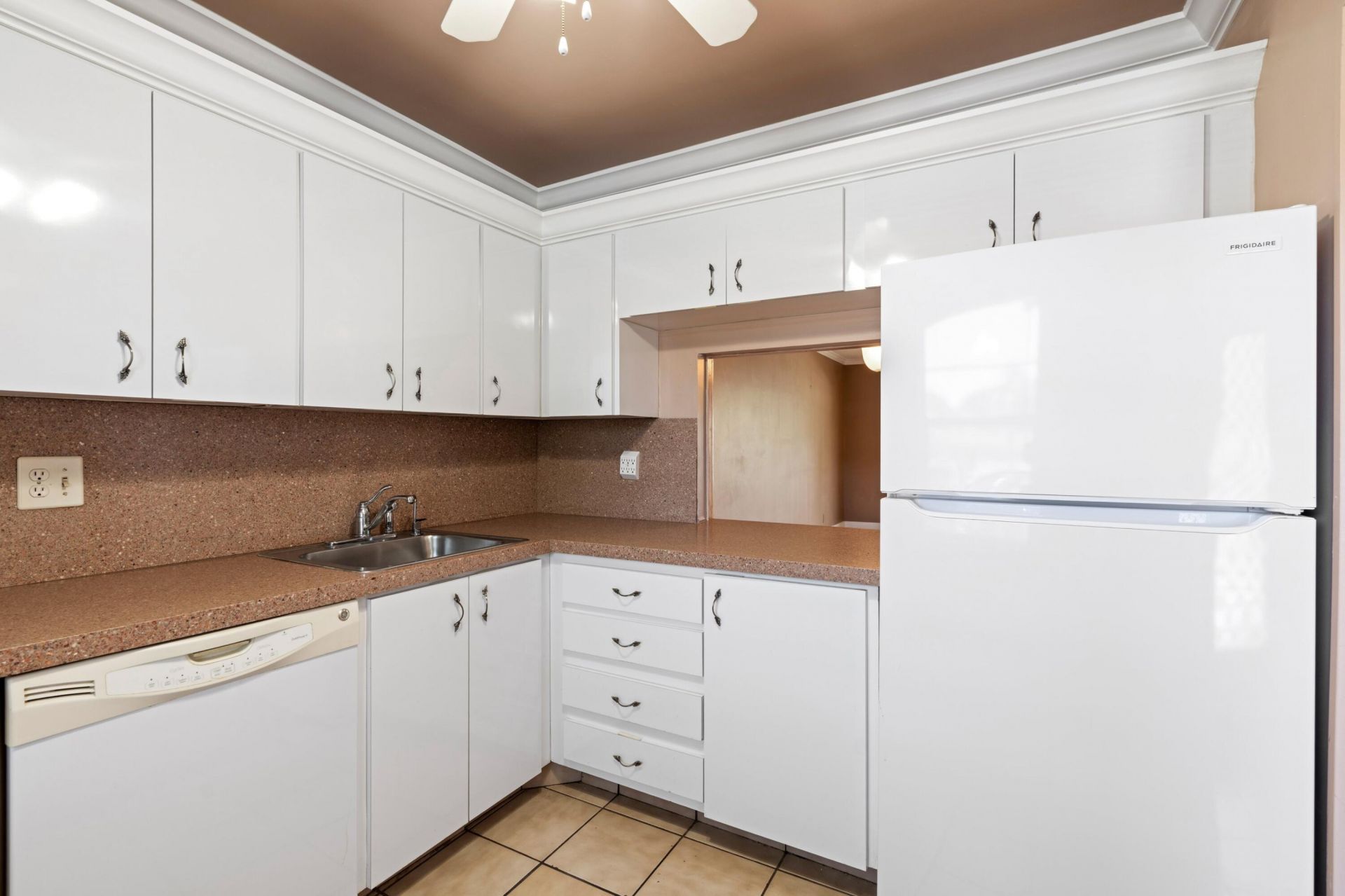 6 Abbey Lane, Unit 206, Delray Beach, FL 33446 Photo