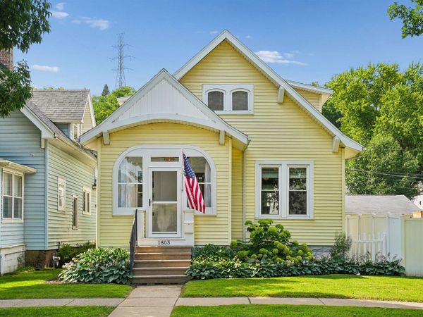 1805 Rhomberg Avenue, Dubuque, IA 52001