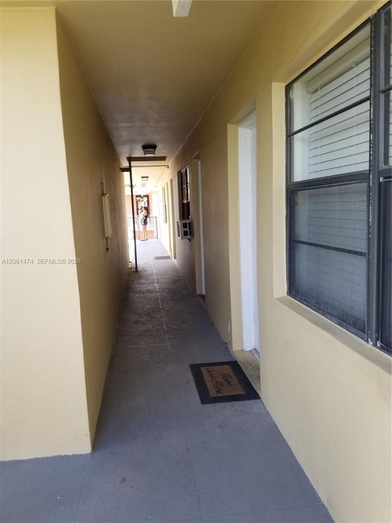4450 SW 67 Ave, Unit Y, Miami, FL 33155 Photo