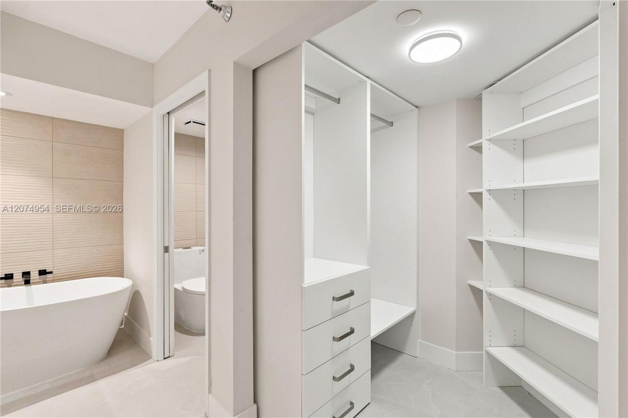 3530 Mystic Pointe Dr, Unit 808, Aventura, FL 33180 Photo