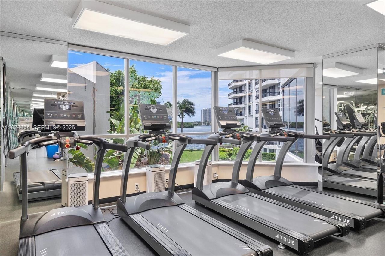 3530 Mystic Pointe Dr, Unit 808, Aventura, FL 33180 Photo