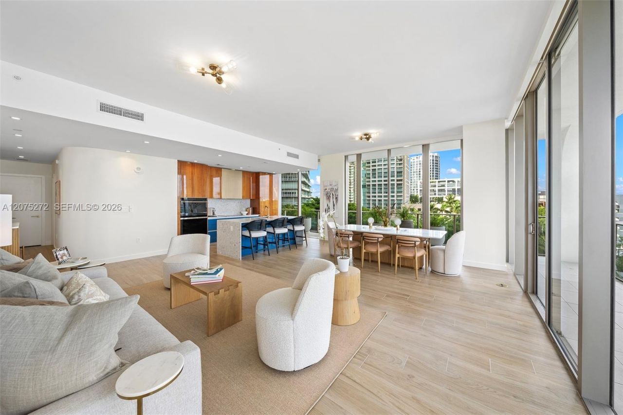 2678 Tigertail Ave, Unit 401, Miami, FL 33133 Photo