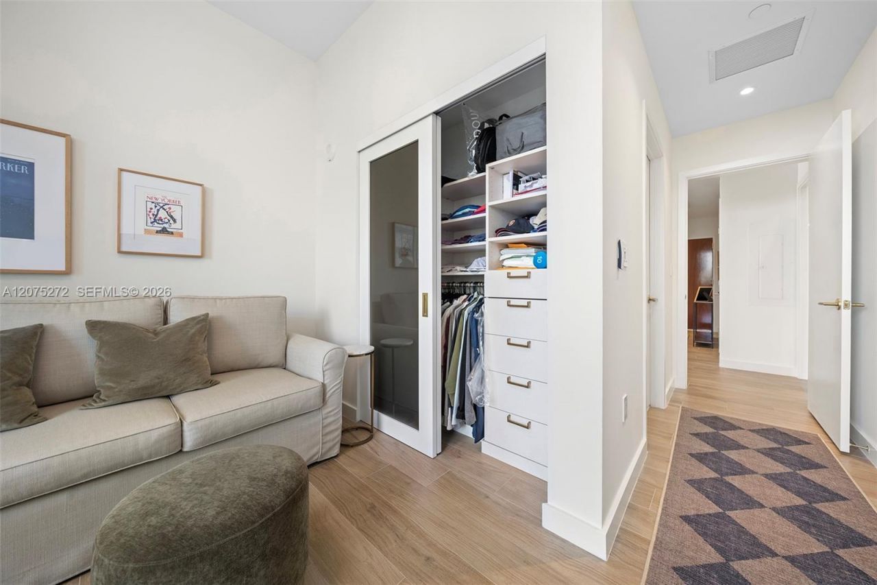 2678 Tigertail Ave, Unit 401, Miami, FL 33133 Photo