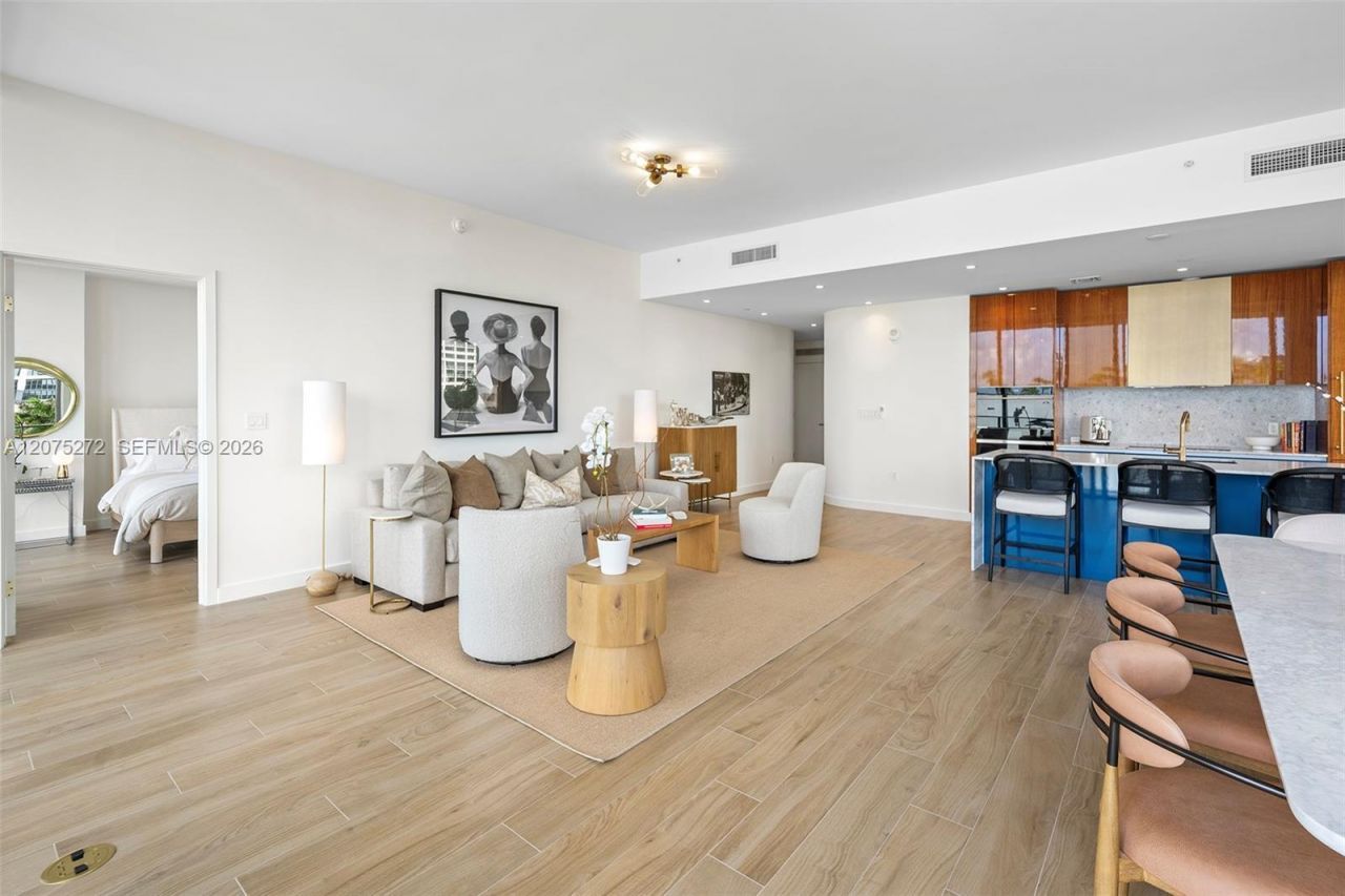 2678 Tigertail Ave, Unit 401, Miami, FL 33133 Photo