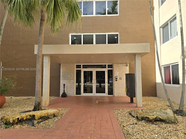 6940 Miami Gardens Dr , Unit 1-319, Hialeah, FL 33015