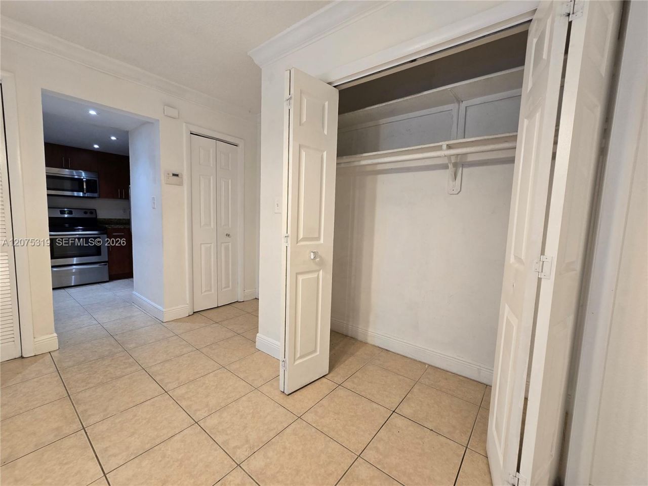 6940 Miami Gardens Dr , Unit 1-319, Hialeah, FL 33015 Photo